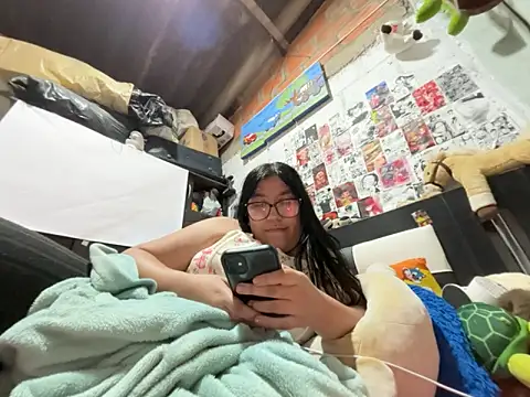 Snapshot of dafne19_ chatting on 06-23-26, 04:32 dafne19 online show from 06-23-26, 04:32