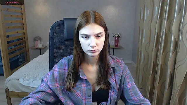 Snapshot of AnaHoney chatting on 09-22-25, 03:23 AnaHoney online show from 09-22-25, 03:23