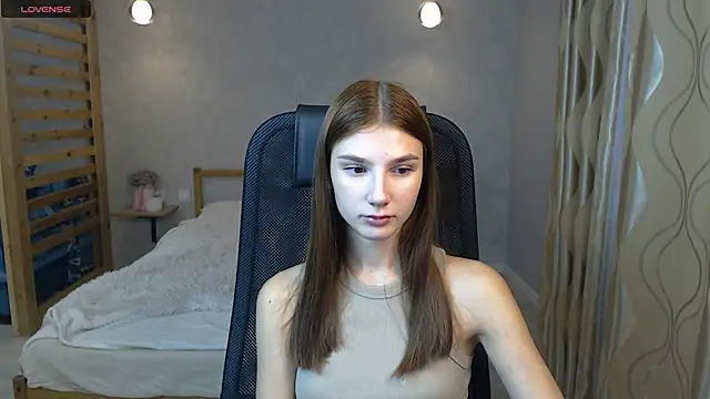 Snapshot of AnaHoney chatting on 10-02-25, 02:48 AnaHoney online show from 10-02-25, 02:48