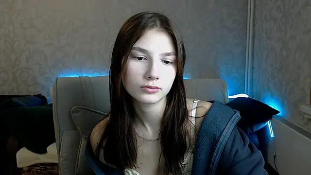 Snapshot of AnaHoney chatting on 02-18-25, 01:10 AnaHoney online show from 02-18-25, 01:10