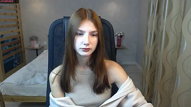 Snapshot of AnaHoney chatting on 09-12-25, 02:01 AnaHoney online show from 09-12-25, 02:01