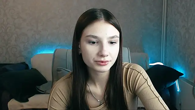 Snapshot of AnaHoney chatting on 02-07-25, 06:35 AnaHoney online show from 02-07-25, 06:35