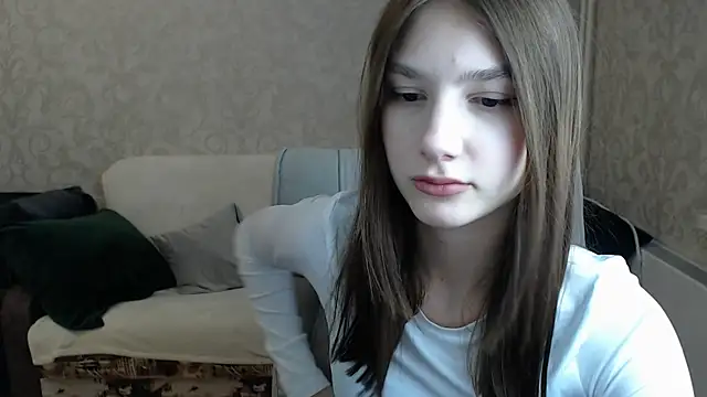 Snapshot of AnaHoney chatting on 03-18-25, 06:28 AnaHoney online show from 03-18-25, 06:28