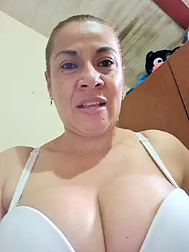 Zaralu  online show from 11-17-25, 01:48