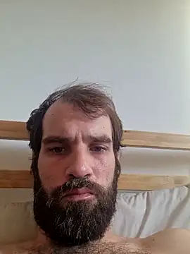 Snapshot of Martin4400 chatting on 07-19-26, 05:49 Martin4400 online show from 07-19-26, 05:49