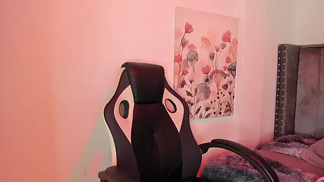 Alaia Cute online show from 12-05-25, 03:05