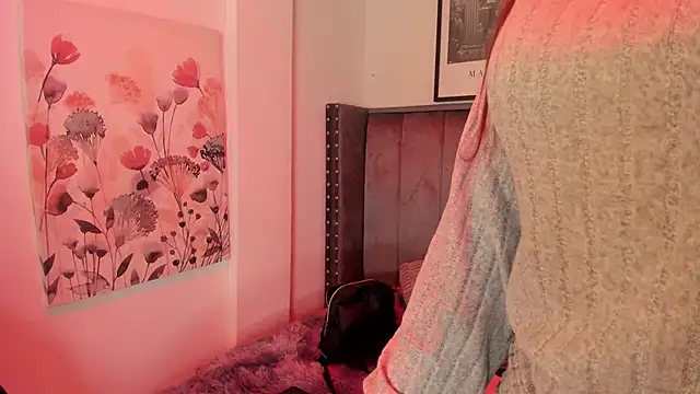 Alaia Cute online show from 11-15-25, 02:59