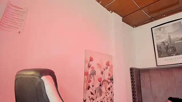 Alaia Cute online show from 11-26-25, 03:17