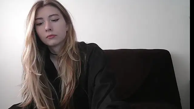 ErikaShyy online show from 09-08-25, 03:11