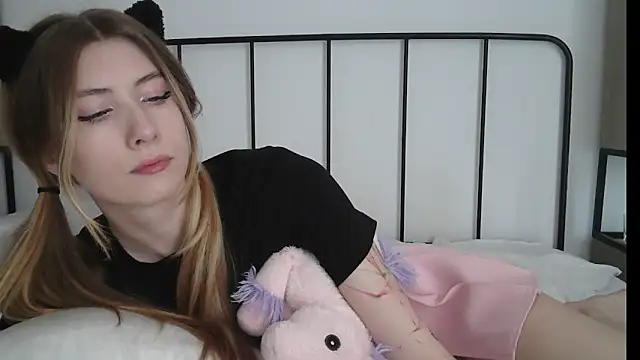 ErikaShyy online show from 06-26-26, 09:59