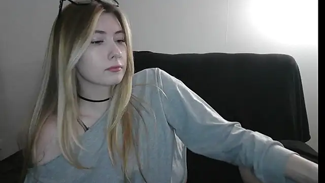 ErikaShyy online show from 03-03-26, 01:51