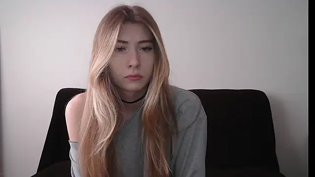 ErikaShyy online show from 10-06-25, 11:22