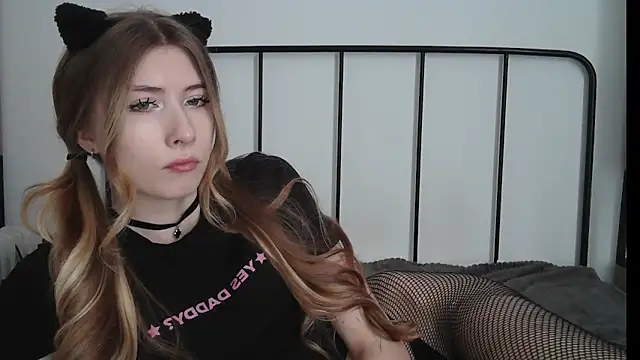 ErikaShyy online show from 07-17-26, 10:23
