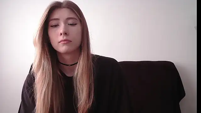 ErikaShyy online show from 09-25-25, 10:32