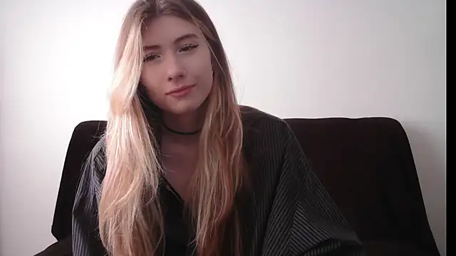 ErikaShyy online show from 09-22-25, 10:43