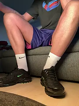 nikeaddicted2 online show from 12-04-25, 02:27