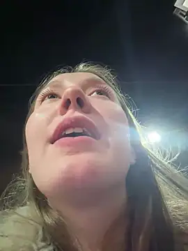 Snapshot of Sophie_Avory chatting on 03-05-25, 05:29 Sophie Avory online show from 03-05-25, 05:29
