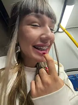 Sophie Avory online show from 02-18-26, 05:31