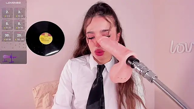 LosAlicee online show from 10-22-25, 07:02