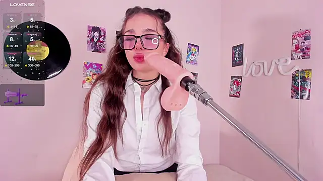 LosAlicee online show from 11-06-25, 06:12