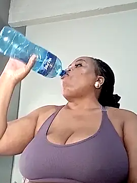 hugemelonsxxx online show from 10-06-25, 11:55