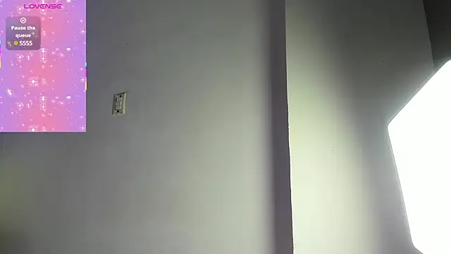 Snapshot of LiaFlowers chatting on 02-27-25, 06:35 LiaFlowers online show from 02-27-25, 06:35