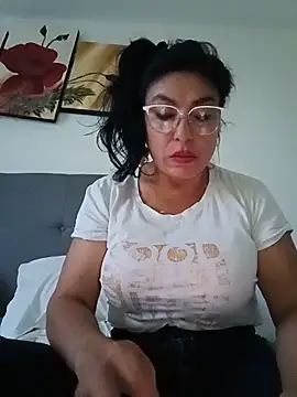 katysquirtdirty online show from 05-17-26, 11:16