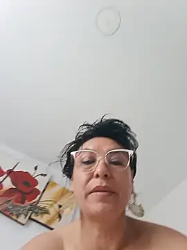 katysquirtdirty online show from 05-18-26, 09:08