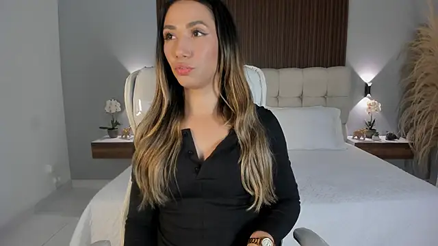 Emma23   online show from 05-23-26, 07:29