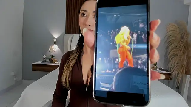 Emma23   online show from 03-31-26, 08:38