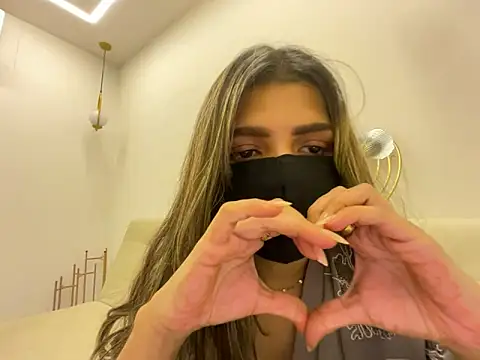 MaYaa  11 online show from 04-14-26, 07:13