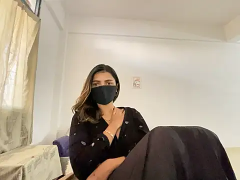 MaYaa  11 online show from 12-17-24, 11:17