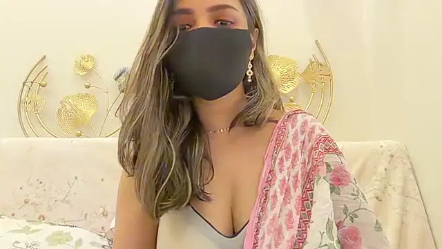 MaYaa  11 online show from 05-15-26, 01:42