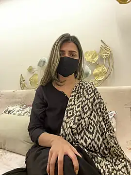 Snapshot of MaYaa__11 chatting on 02-12-26, 06:46 MaYaa 11 online show from 02-12-26, 06:46