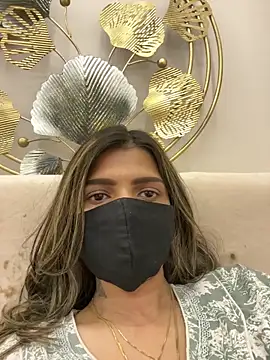 Snapshot of MaYaa__11 chatting on 02-11-26, 06:57 MaYaa 11 online show from 02-11-26, 06:57