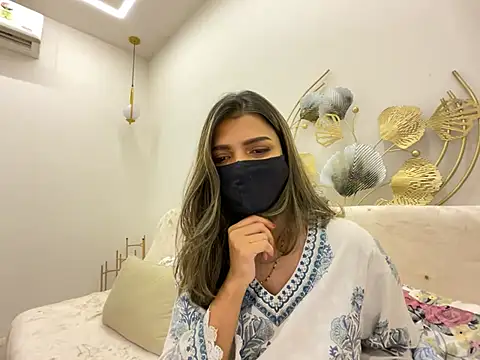 MaYaa  11 online show from 03-25-26, 06:35