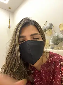 Snapshot of MaYaa__11 chatting on 02-10-26, 06:56 MaYaa 11 online show from 02-10-26, 06:56