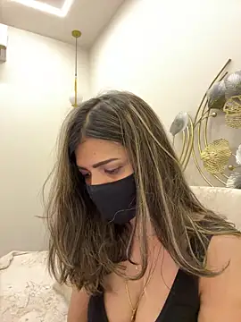 Snapshot of MaYaa__11 chatting on 02-16-26, 07:07 MaYaa 11 online show from 02-16-26, 07:07