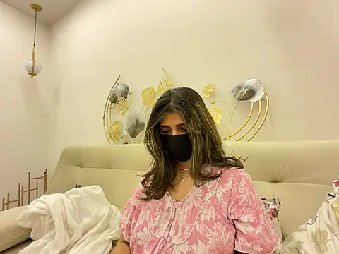 MaYaa  11 online show from 04-22-26, 07:04