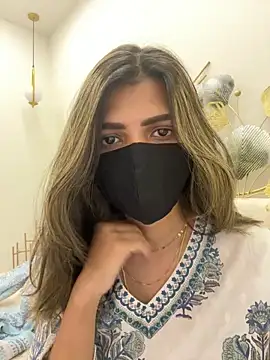 Snapshot of MaYaa__11 chatting on 02-18-26, 07:17 MaYaa 11 online show from 02-18-26, 07:17