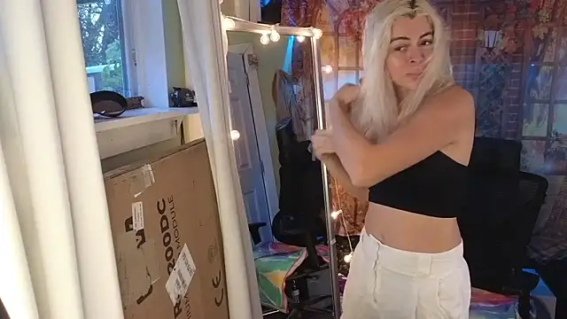 cunty tranny lydia online show from 12-20-25, 11:29