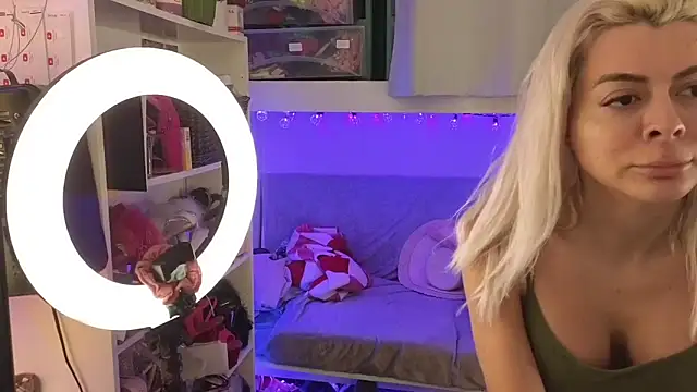 cunty tranny lydia online show from 02-25-26, 04:23