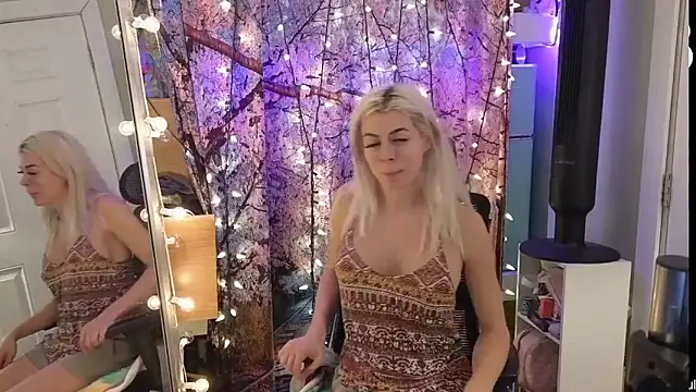 cunty tranny lydia online show from 05-20-26, 05:15