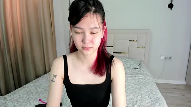 Lola Peach online show from 06-02-26, 04:12