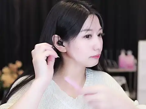 Nuyoah-77 online show from 10-03-25, 04:19