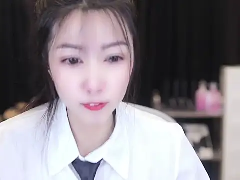 Nuyoah-77 online show from 10-08-25, 03:57