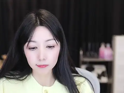 Nuyoah-77 online show from 11-09-25, 04:22