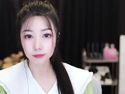 Nuyoah-77 online show from 09-21-25, 04:01