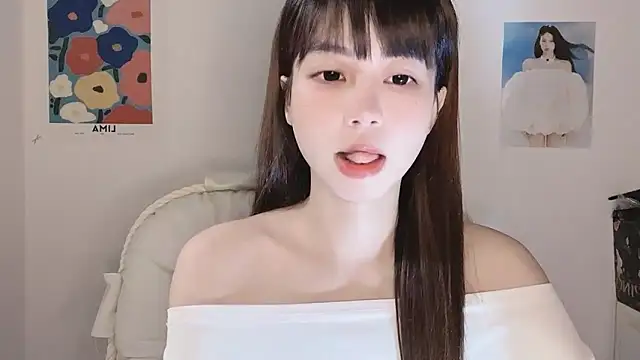 -Hottie online show from 11-15-25, 04:11