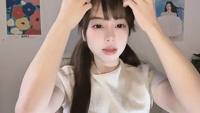 -Hottie online show from 10-21-25, 06:35